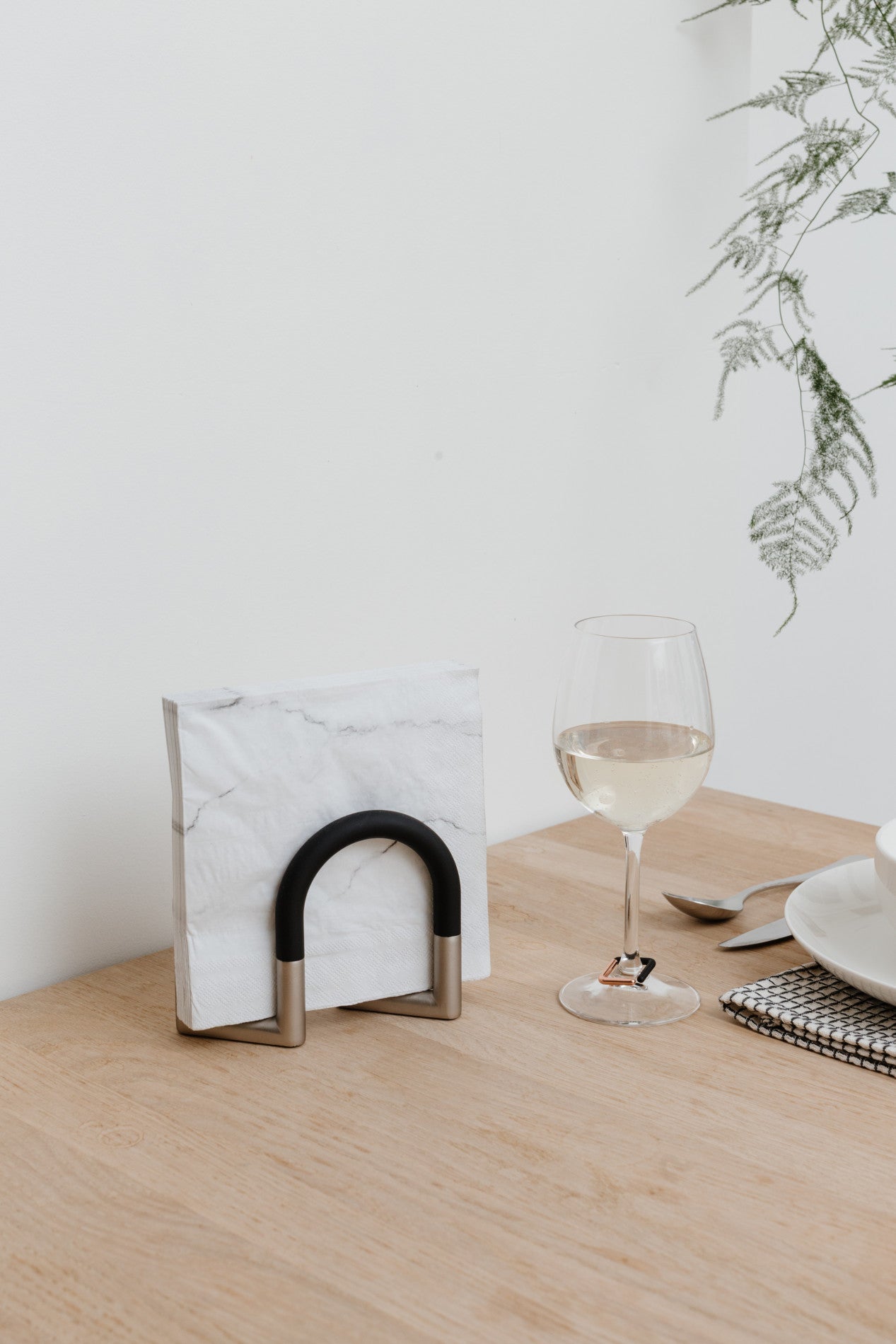 Porte-serviettes pivotant